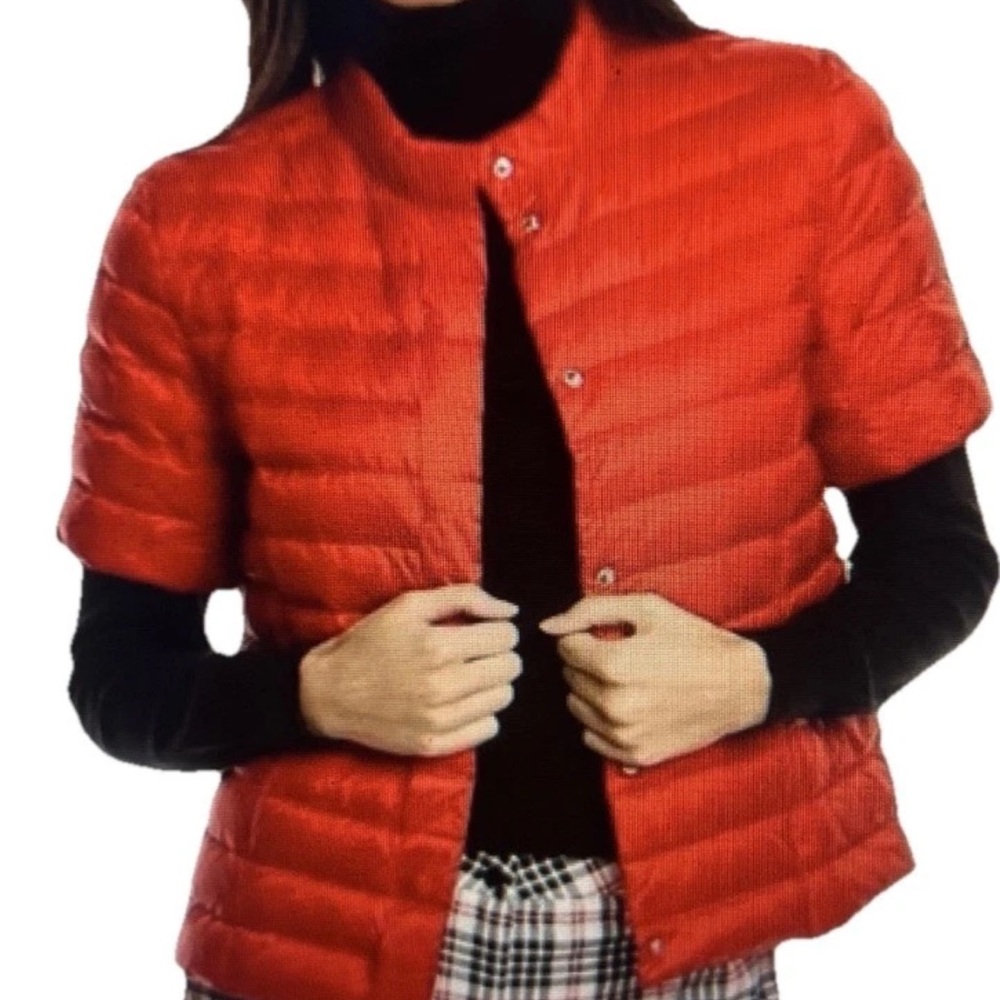 Women's Short Sleeve Red Puffer Shirt - Picture 5 of 5